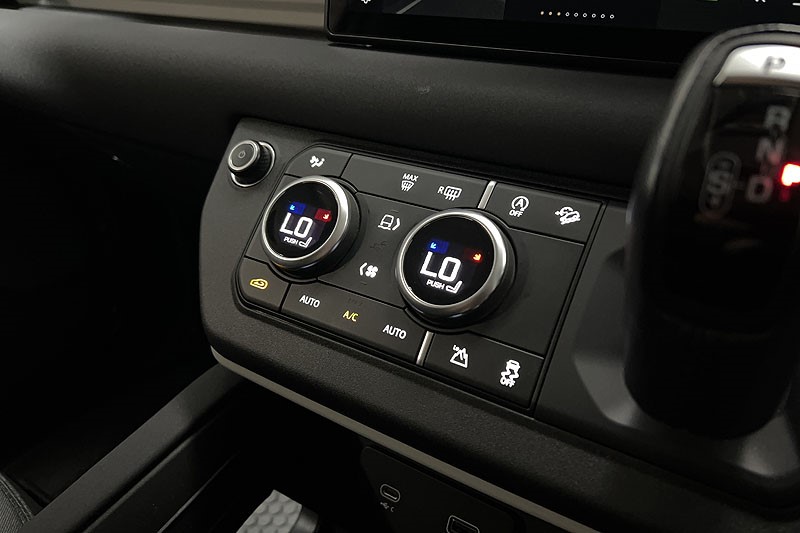 2023 (23) LAND ROVER COMMERCIAL DEFENDER 3.0 D250 Hard Top Auto 5283828