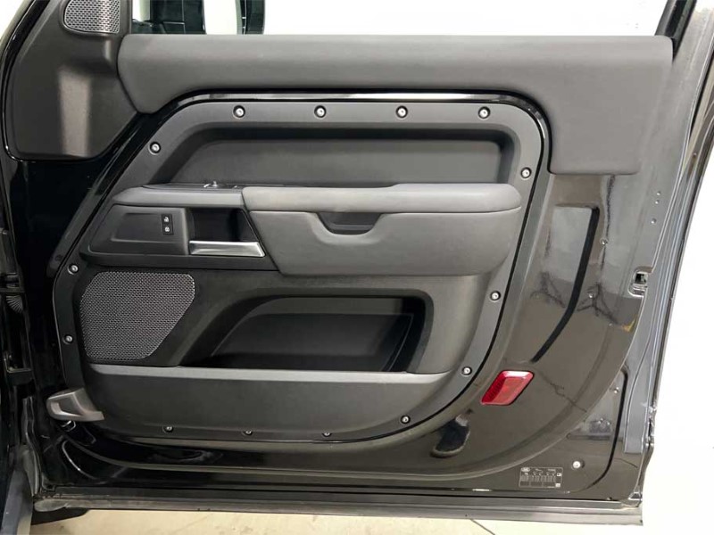 2023 (23) LAND ROVER COMMERCIAL DEFENDER 3.0 D250 Hard Top Auto 5293744