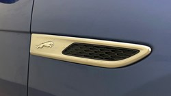 2021 (21) JAGUAR F-PACE 2.0 D200 R-Dynamic S 5dr Auto AWD 5273845
