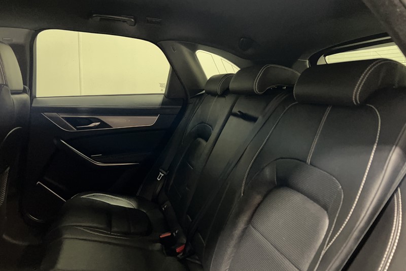 2021 (21) JAGUAR F-PACE 2.0 D200 R-Dynamic S 5dr Auto AWD 5273832