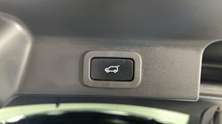 2021 (21) JAGUAR F-PACE 2.0 D200 R-Dynamic S 5dr Auto AWD 5273838