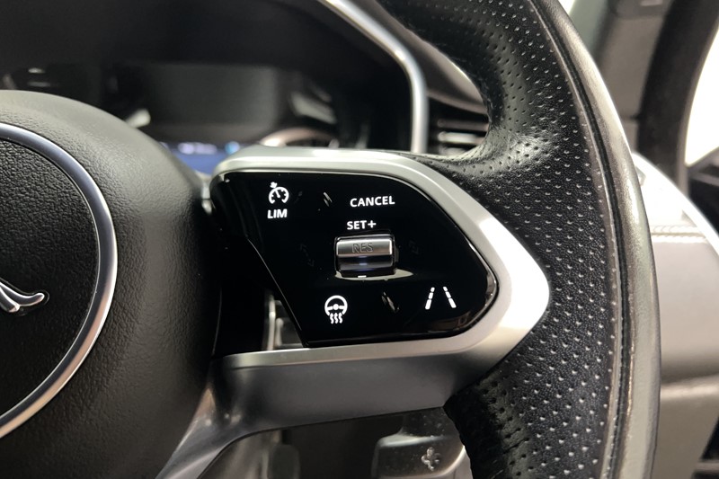 2021 (21) JAGUAR F-PACE 2.0 D200 R-Dynamic S 5dr Auto AWD 5273814