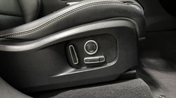 2021 (21) JAGUAR F-PACE 2.0 D200 R-Dynamic S 5dr Auto AWD 5273810