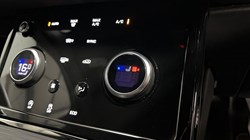 2019 (69) LAND ROVER RANGE ROVER EVOQUE 2.0 D150 R-Dynamic S 5dr 2WD 5307643