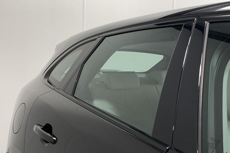 2021 (21) JAGUAR F-PACE 3.0 D300 R-Dynamic SE 5dr Auto AWD 5323730