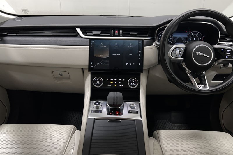 2021 (21) JAGUAR F-PACE 3.0 D300 R-Dynamic SE 5dr Auto AWD 5323691