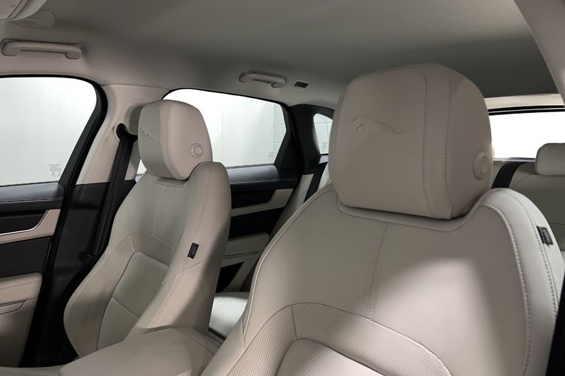 2021 (21) JAGUAR F-PACE 3.0 D300 R-Dynamic SE 5dr Auto AWD 5323717