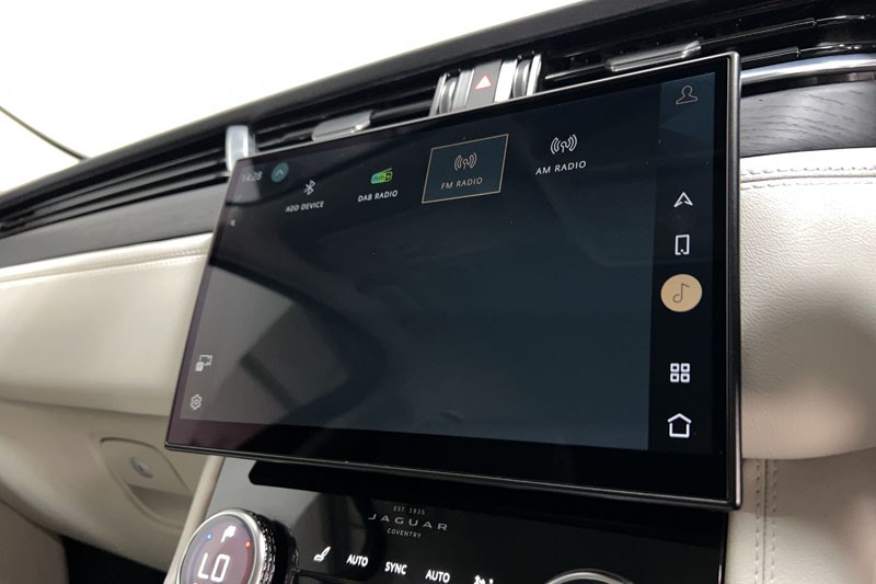 2021 (21) JAGUAR F-PACE 3.0 D300 R-Dynamic SE 5dr Auto AWD 5323712