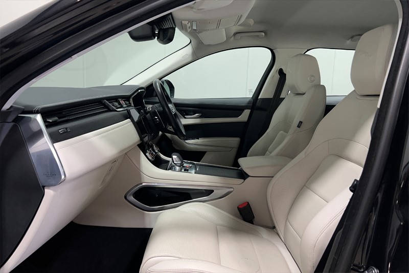 2021 (21) JAGUAR F-PACE 3.0 D300 R-Dynamic SE 5dr Auto AWD 5323684