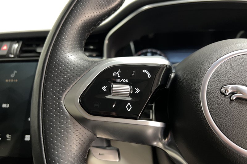 2021 (21) JAGUAR F-PACE 3.0 D300 R-Dynamic SE 5dr Auto AWD 5323703