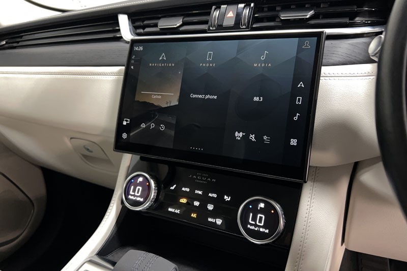 2021 (21) JAGUAR F-PACE 3.0 D300 R-Dynamic SE 5dr Auto AWD 5323706