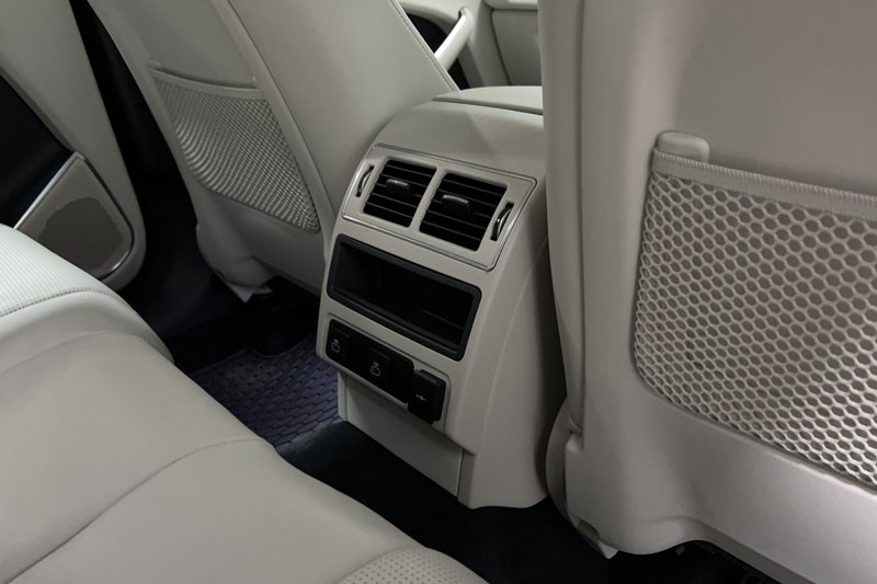 2021 (21) JAGUAR F-PACE 3.0 D300 R-Dynamic SE 5dr Auto AWD 5323693