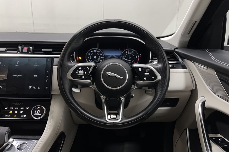 2021 (21) JAGUAR F-PACE 3.0 D300 R-Dynamic SE 5dr Auto AWD 5323692