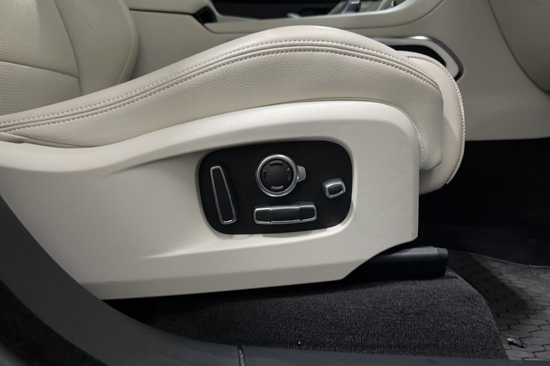 2021 (21) JAGUAR F-PACE 3.0 D300 R-Dynamic SE 5dr Auto AWD 5323698