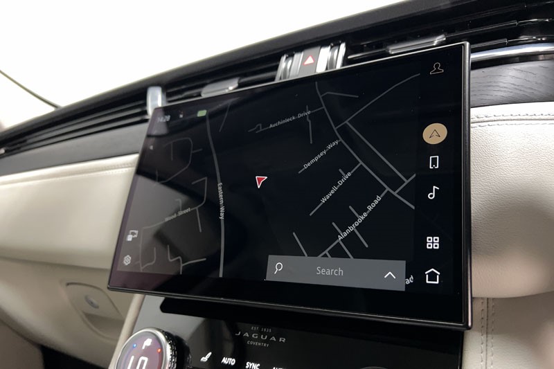 2021 (21) JAGUAR F-PACE 3.0 D300 R-Dynamic SE 5dr Auto AWD 5323711