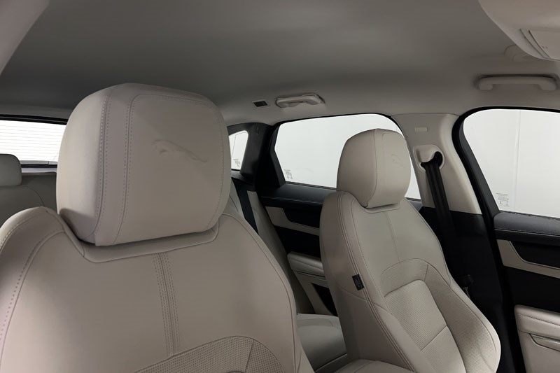 2021 (21) JAGUAR F-PACE 3.0 D300 R-Dynamic SE 5dr Auto AWD 5323700