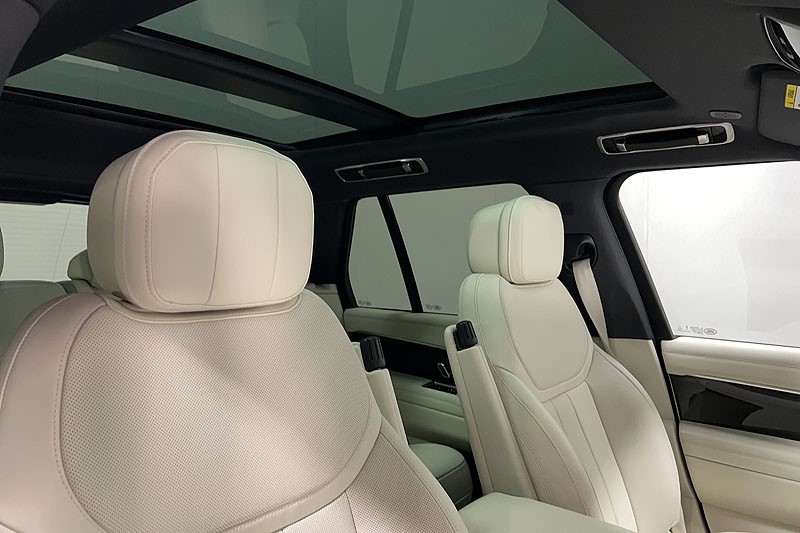 2025 (75) LAND ROVER RANGE ROVER 3.0 D300 SE 4dr Auto 5284014