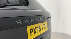 2025 (75) LAND ROVER RANGE ROVER 3.0 D300 SE 4dr Auto 5284046