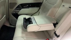 2025 (75) LAND ROVER RANGE ROVER 3.0 D300 SE 4dr Auto 5284039