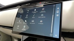 2025 (75) LAND ROVER RANGE ROVER 3.0 D300 SE 4dr Auto 5284028