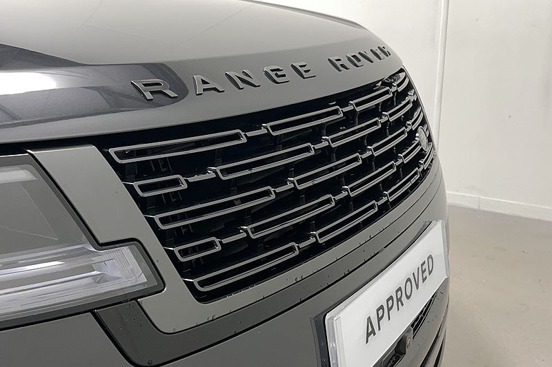2025 (75) LAND ROVER RANGE ROVER 3.0 D300 SE 4dr Auto 5284052