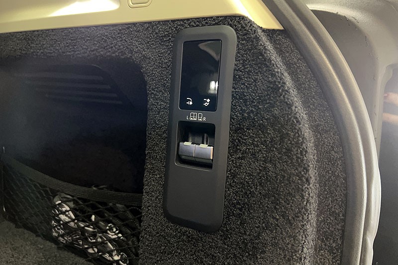 2025 (75) LAND ROVER RANGE ROVER 3.0 D300 SE 4dr Auto 5284043