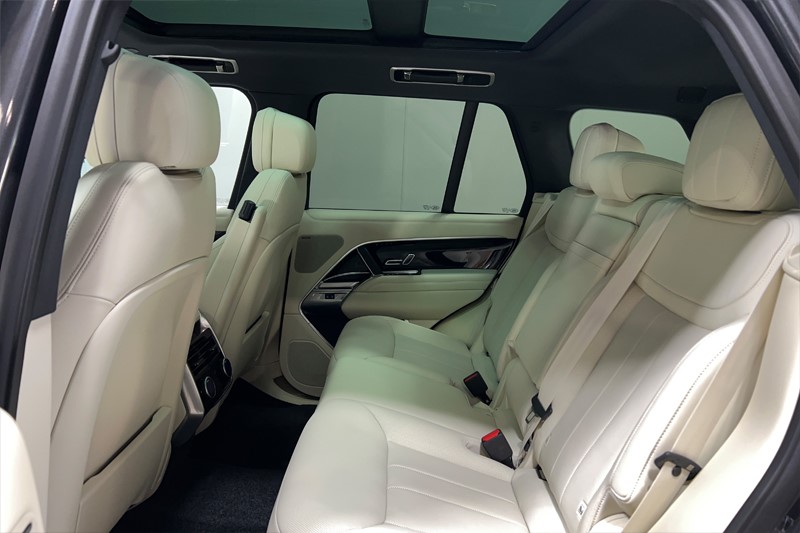 2025 (75) LAND ROVER RANGE ROVER 3.0 D300 SE 4dr Auto 5284000