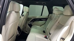 2025 (75) LAND ROVER RANGE ROVER 3.0 D300 SE 4dr Auto 5284000