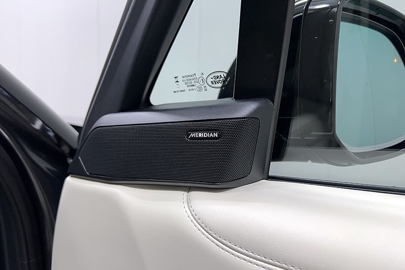 2025 (75) LAND ROVER RANGE ROVER 3.0 D300 SE 4dr Auto 5284011