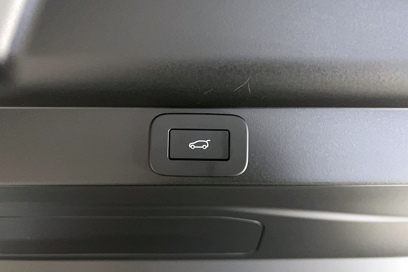 2025 (75) LAND ROVER RANGE ROVER 3.0 D300 SE 4dr Auto 5284044