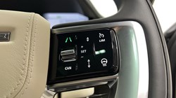 2025 (75) LAND ROVER RANGE ROVER 3.0 D300 SE 4dr Auto 5284017
