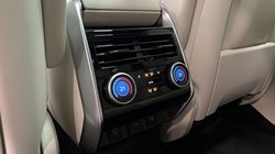 2025 (75) LAND ROVER RANGE ROVER 3.0 D300 SE 4dr Auto 5284038