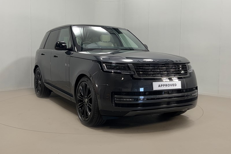 2025 (75) LAND ROVER RANGE ROVER 3.0 D300 SE 4dr Auto