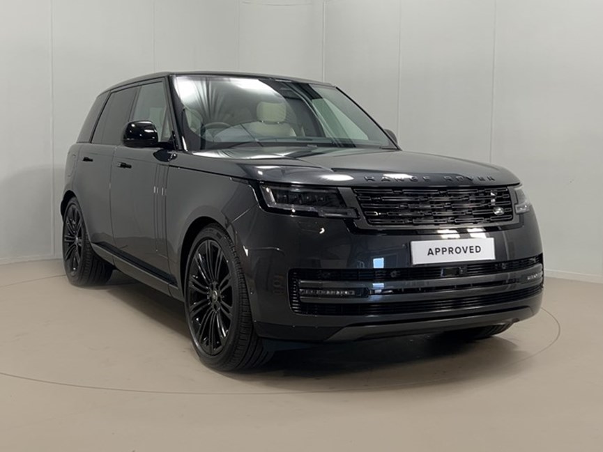 2025 (75) LAND ROVER RANGE ROVER 3.0 D300 SE 4dr Auto