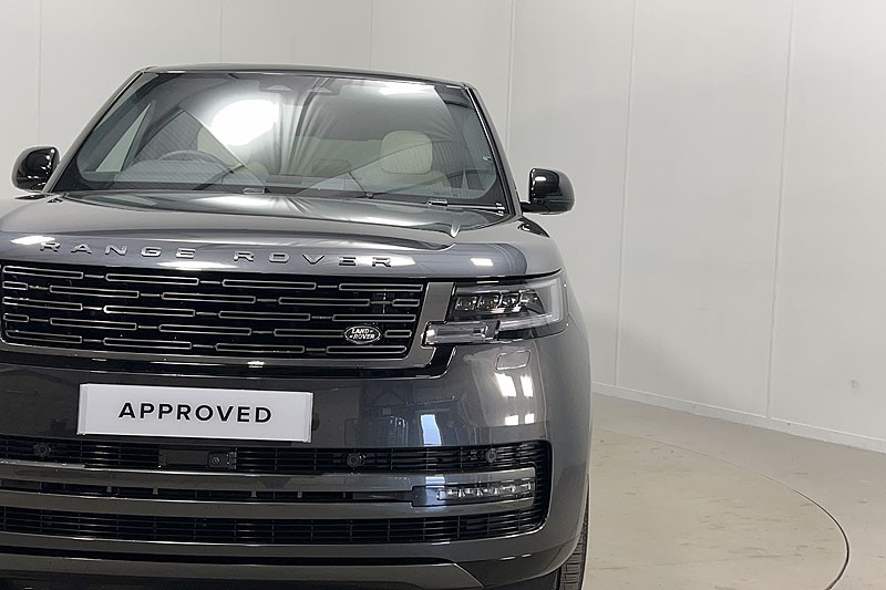 2025 (75) LAND ROVER RANGE ROVER 3.0 D300 SE 4dr Auto 5284053