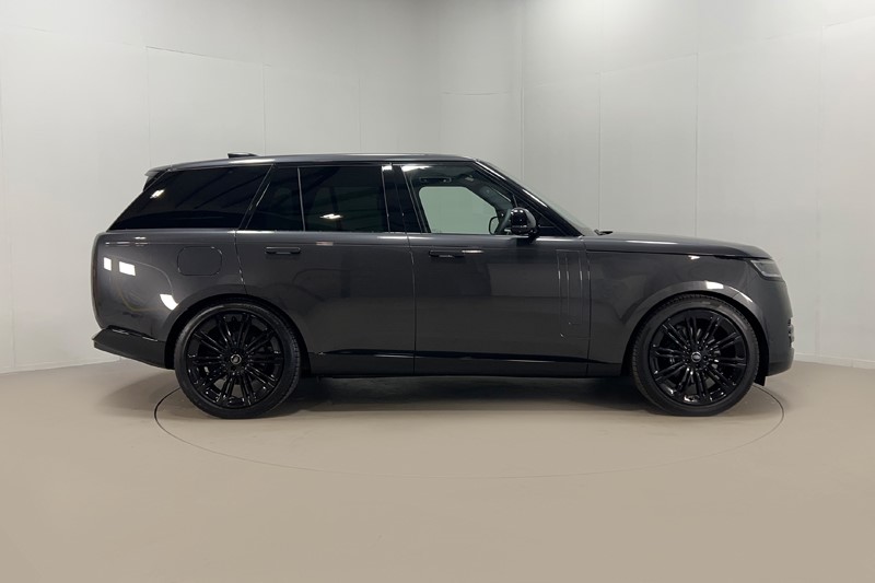 2025 (75) LAND ROVER RANGE ROVER 3.0 D300 SE 4dr Auto 5284001