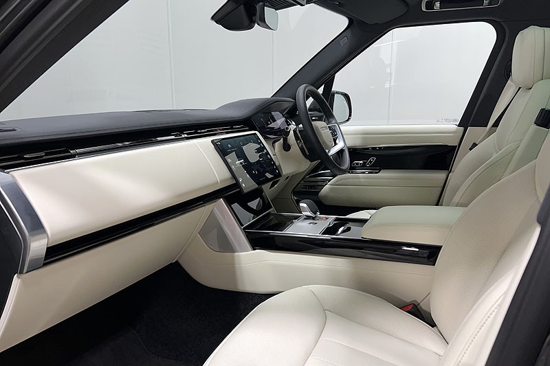 2025 (75) LAND ROVER RANGE ROVER 3.0 D300 SE 4dr Auto 5284032