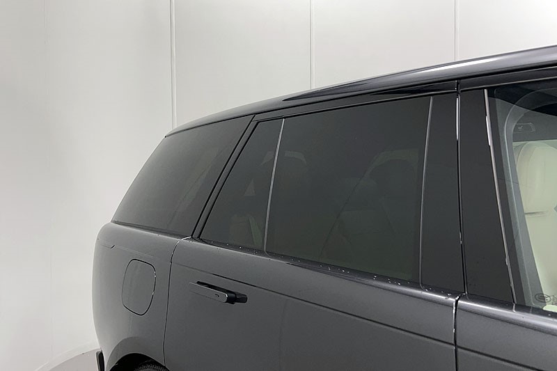 2025 (75) LAND ROVER RANGE ROVER 3.0 D300 SE 4dr Auto 5284047