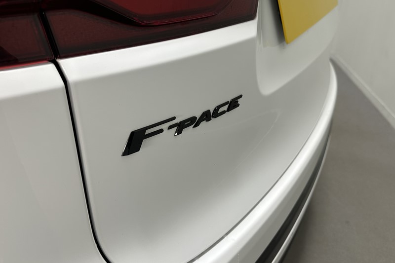 2022 (71) JAGUAR F-PACE 2.0 D200 R-Dynamic SE 5dr Auto AWD 5294931