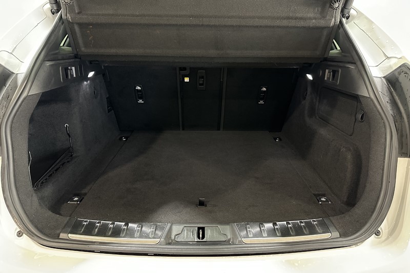 2022 (71) JAGUAR F-PACE 2.0 D200 R-Dynamic SE 5dr Auto AWD 5294927