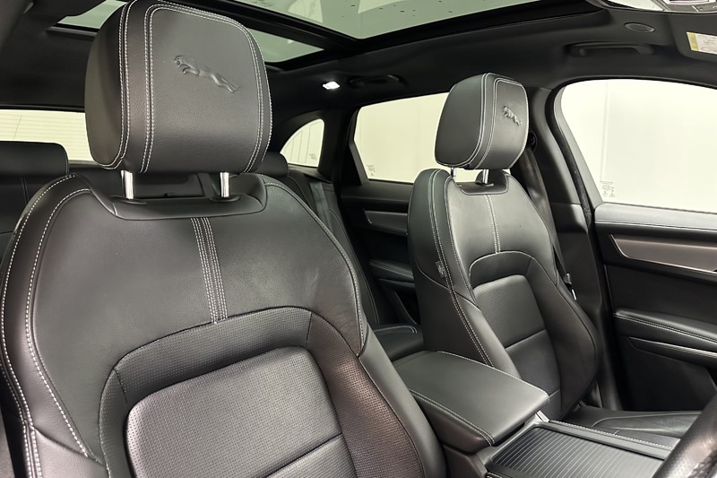 2022 (71) JAGUAR F-PACE 2.0 D200 R-Dynamic SE 5dr Auto AWD 5294902