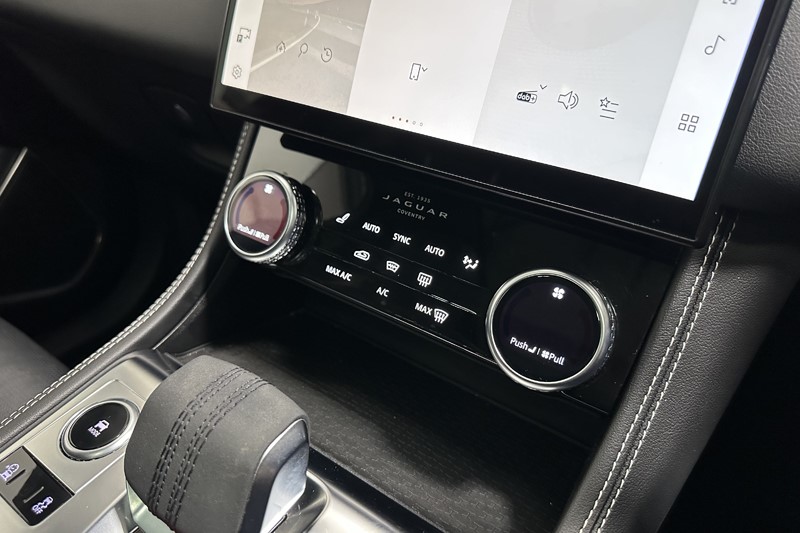 2022 (71) JAGUAR F-PACE 2.0 D200 R-Dynamic SE 5dr Auto AWD 5294909