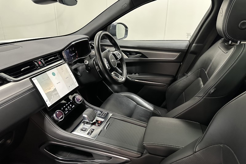2022 (71) JAGUAR F-PACE 2.0 D200 R-Dynamic SE 5dr Auto AWD 5294920