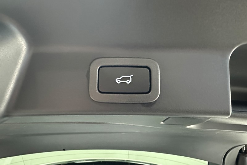 2022 (71) JAGUAR F-PACE 2.0 D200 R-Dynamic SE 5dr Auto AWD 5294929