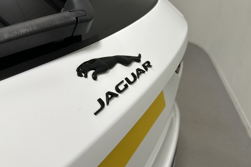 2022 (71) JAGUAR F-PACE 2.0 D200 R-Dynamic SE 5dr Auto AWD 5294932