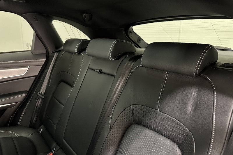 2022 (71) JAGUAR F-PACE 2.0 D200 R-Dynamic SE 5dr Auto AWD 5294924