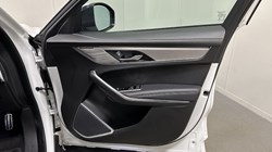 2022 (71) JAGUAR F-PACE 2.0 D200 R-Dynamic SE 5dr Auto AWD 5294896