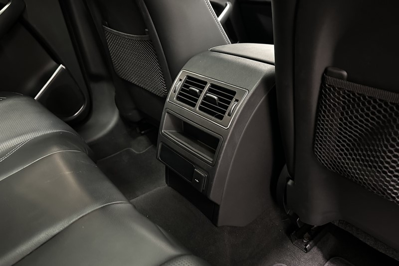 2022 (71) JAGUAR F-PACE 2.0 D200 R-Dynamic SE 5dr Auto AWD 5294895