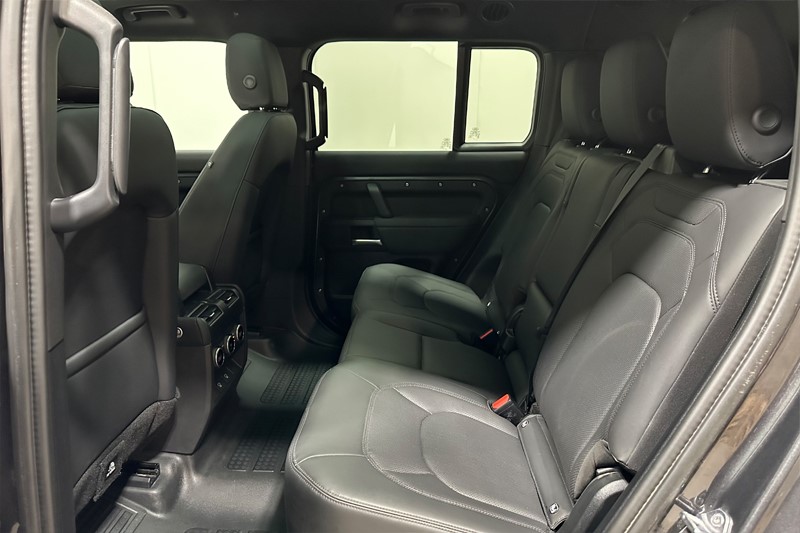 2024 (74) LAND ROVER DEFENDER 3.0 D350 Outbound 130 5dr Auto 5287783