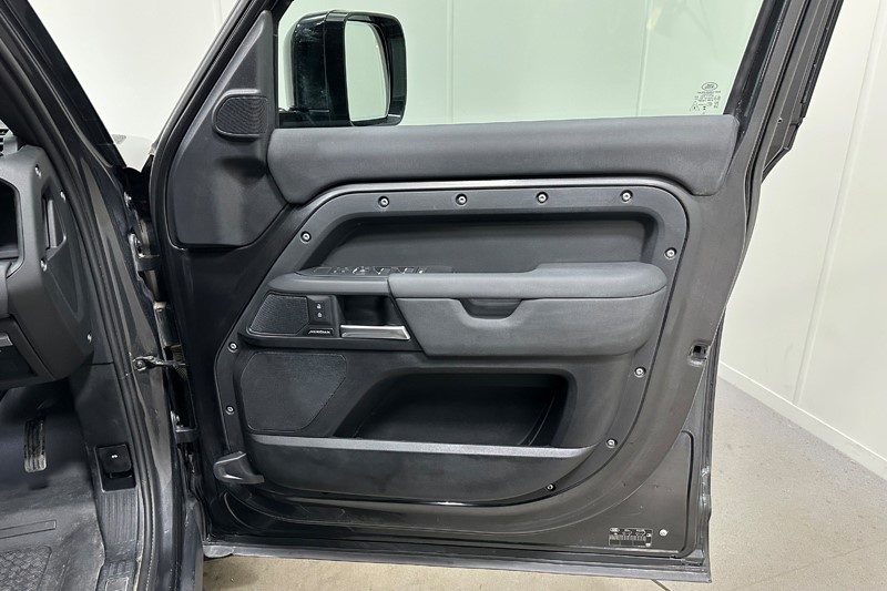 2024 (74) LAND ROVER DEFENDER 3.0 D350 Outbound 130 5dr Auto 5287792